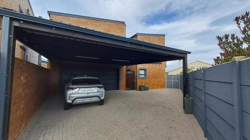 4 Bedroom Property for Sale in Jongensfontein Western Cape